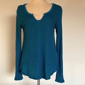 American Eagle, M, striped waffle V-neck, soft & sexy EUC